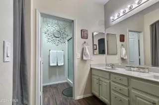 Photo #4: 6174222 Listing