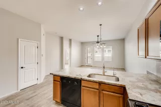 Photo #6: 6174287 Listing