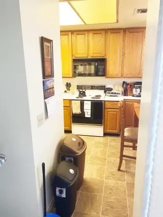 Photo #5: 6174335 Listing