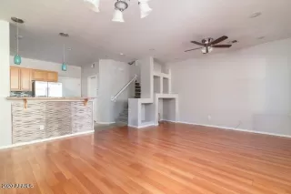 Photo #5: 6174599 Listing