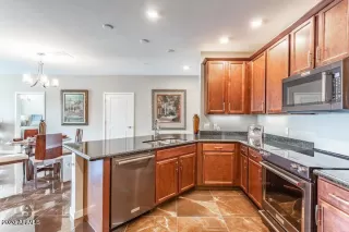 Photo #2: 6175372 Listing 