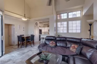 Photo #5: 6175957 Listing 