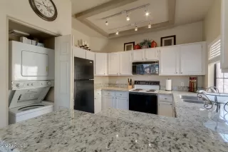 Photo #6: 6175957 Listing 