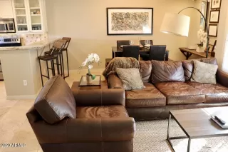 Photo #5: 6176111 Listing