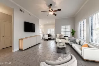 Photo #5: 6176726 Listing