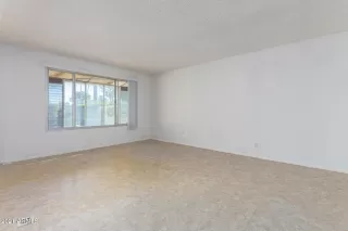 Photo #3: 6176872 Listing