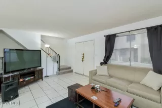 Photo #4: 6176905 Listing