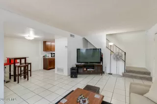 Photo #5: 6176905 Listing