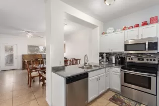 Photo #3: 6177095 Listing