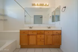 Photo #5: 6177418 Listing