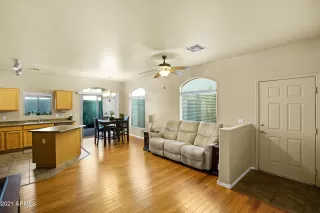 Photo #4: 6177663 Listing