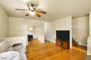 Photo #5: 6177663 Listing