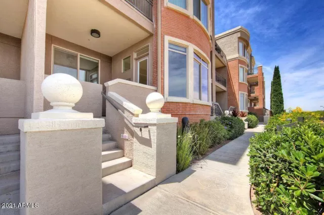 MLS: 6177802 Condo For Sale