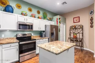 Photo #3: 6177875 Listing 