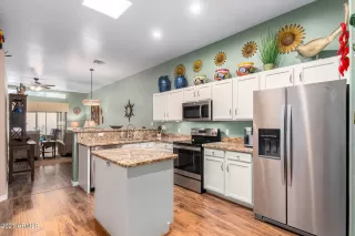 Photo #5: 6177875 Listing 