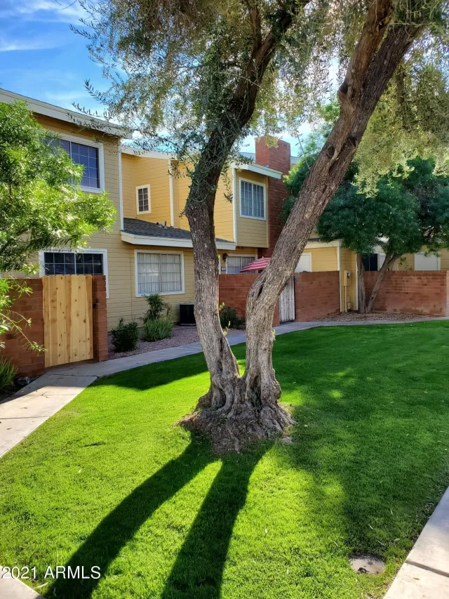 MLS: 6177884 Condo For Sale