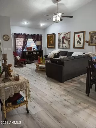 Photo #3: 6178021 Listing