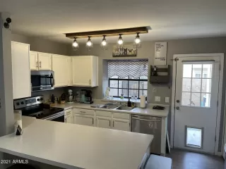 Photo #5: 6178024 Listing