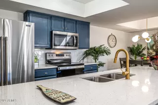 Photo #3: 6178570 Listing