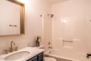 Photo #5: 6178570 Listing