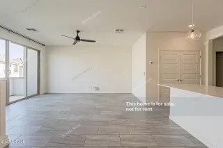 Photo #4: 6178800 Listing