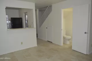 Photo #5: 6179001 Listing