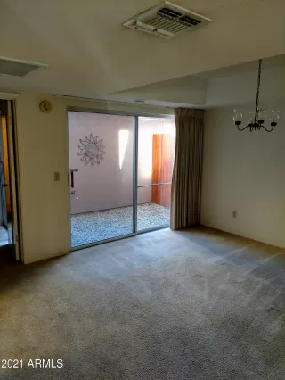 Photo #6: 6179031 Listing