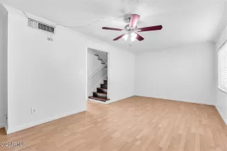 Photo #3: 6179185 Listing