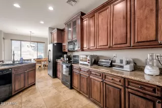 Photo #2: 6179239 Listing 