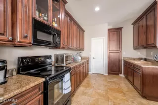 Photo #3: 6179239 Listing 