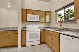 Photo #4: 6179629 Listing 