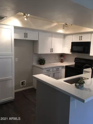 Photo #3: 6179749 Listing