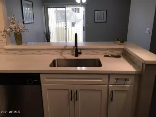 Photo #5: 6179749 Listing