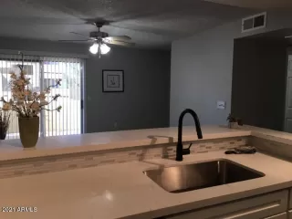 Photo #6: 6179749 Listing