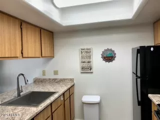 Photo #5: 6179799 Listing