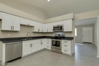 Photo #6: 6180057 Listing 