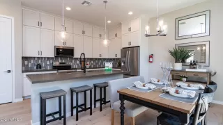 Photo #4: 6180362 Listing 