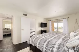 Photo #6: 6180472 Listing