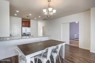 Photo #5: 6180706 Listing