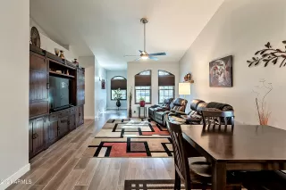 Photo #4: 6180914 Listing