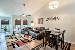 Photo #5: 6180914 Listing