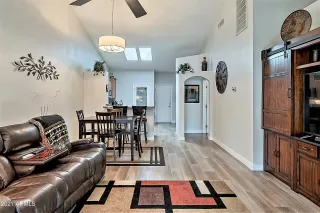 Photo #6: 6180914 Listing