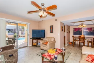 Photo #6: 6180964 Listing