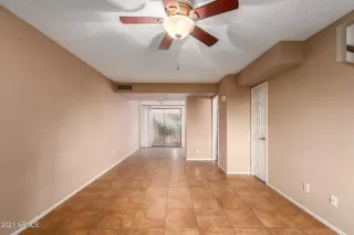 Photo #6: 6180992 Listing