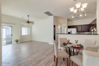 Photo #3: 6181026 Listing 