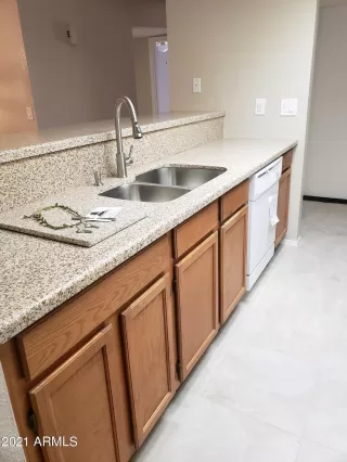 Photo #6: 6181041 Listing