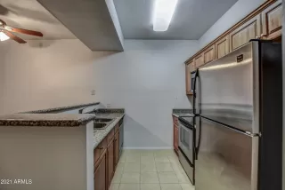 Photo #5: 6181101 Listing