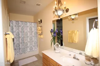 Photo #6: 6181119 Listing