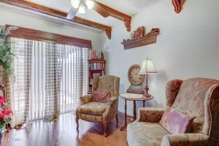 Photo #5: 6181225 Listing