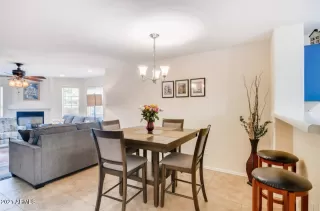 Photo #5: 6181243 Listing